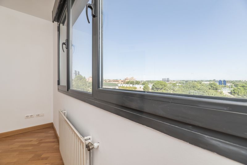 Metal Window Installation